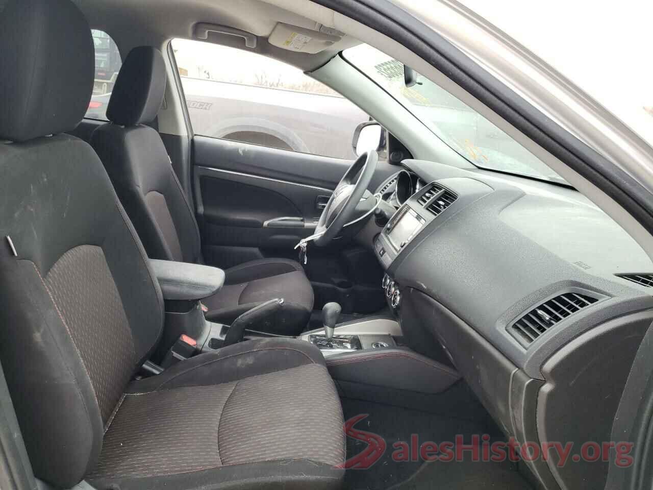 JA4AR3AU8JZ013731 2018 MITSUBISHI OUTLANDER