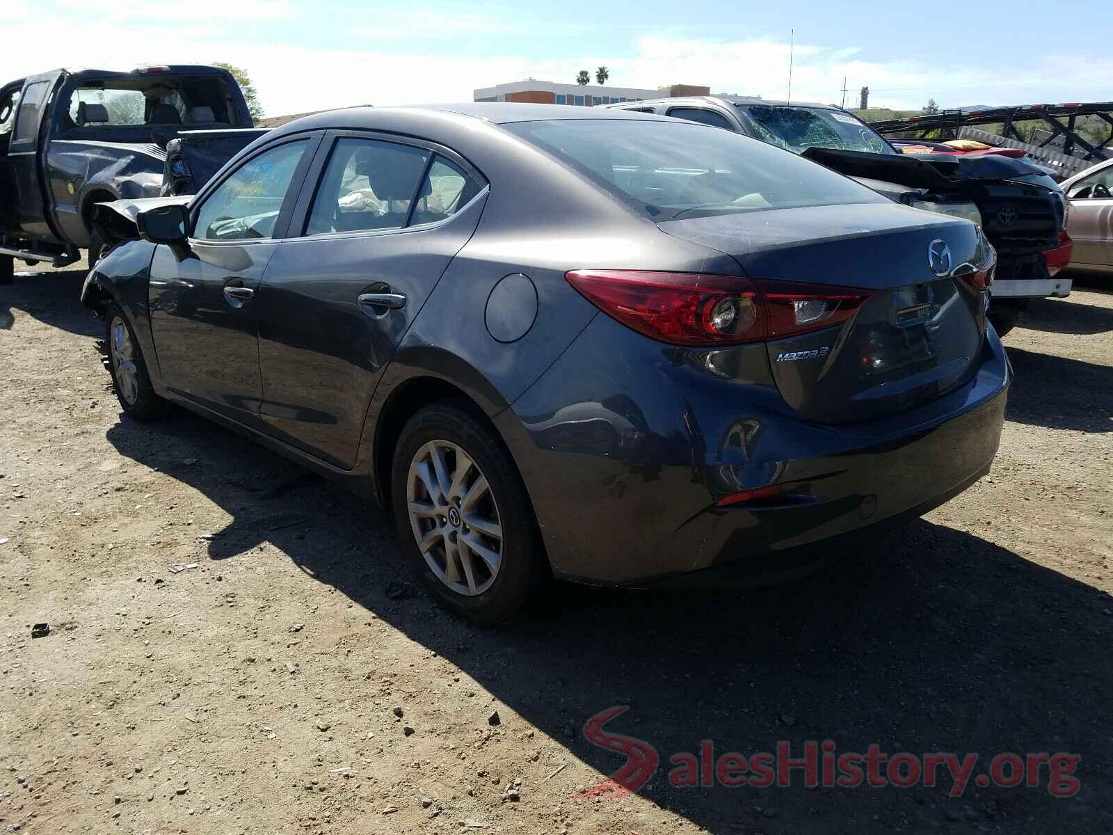 3MZBN1U79JM160588 2018 MAZDA 3