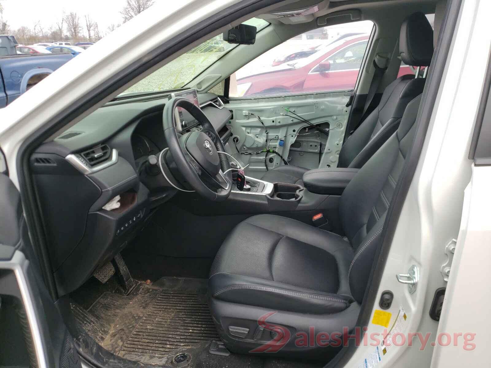 JTMDWRFV8KJ003376 2019 TOYOTA RAV4