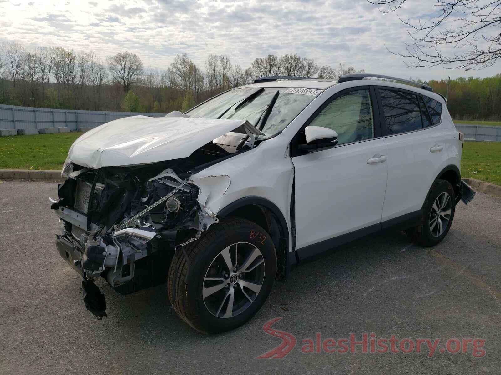 JTMRFREV8HJ716164 2017 TOYOTA RAV4