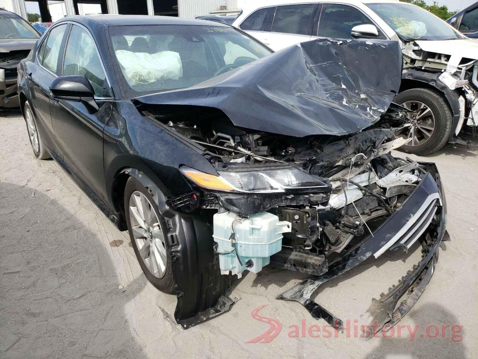 4T1B11HK5JU569482 2018 TOYOTA CAMRY