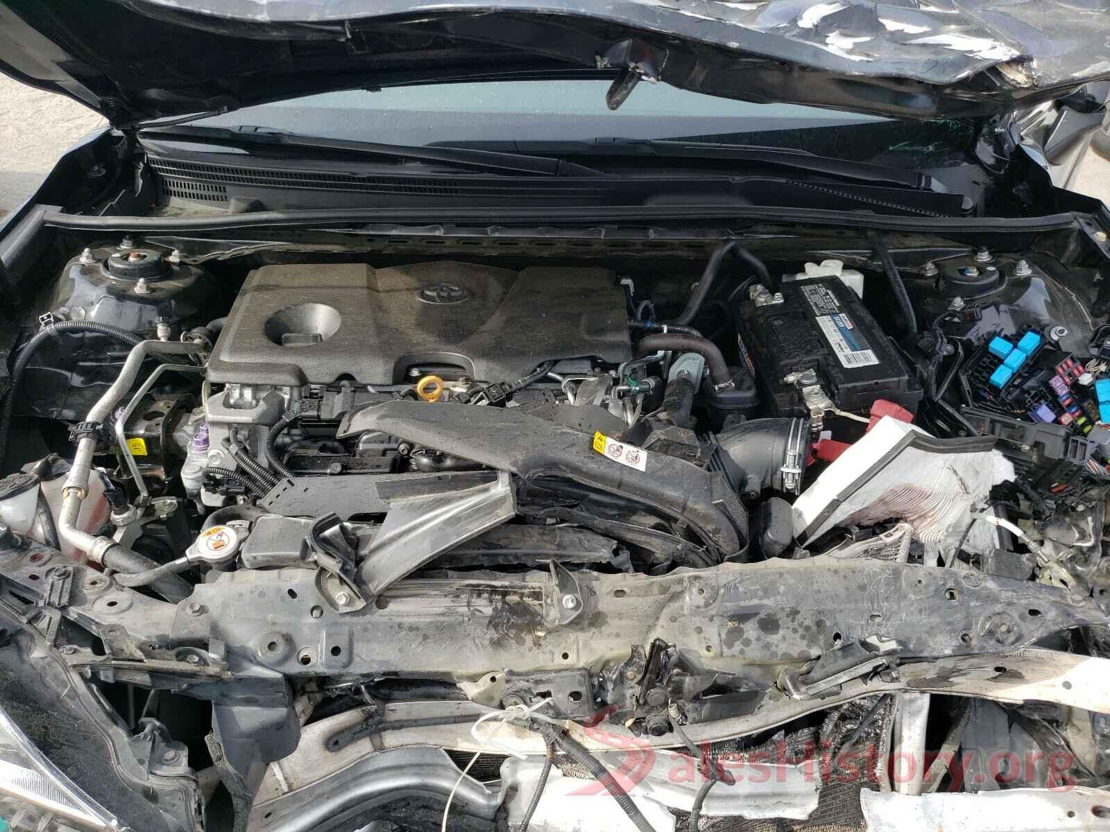 4T1B11HK5JU569482 2018 TOYOTA CAMRY