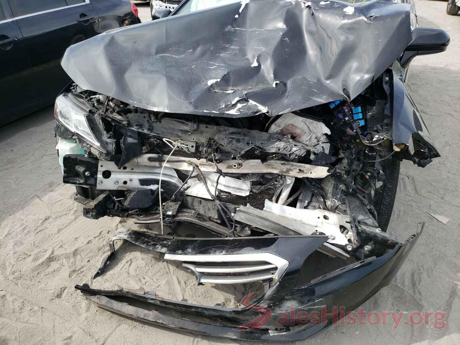 4T1B11HK5JU569482 2018 TOYOTA CAMRY