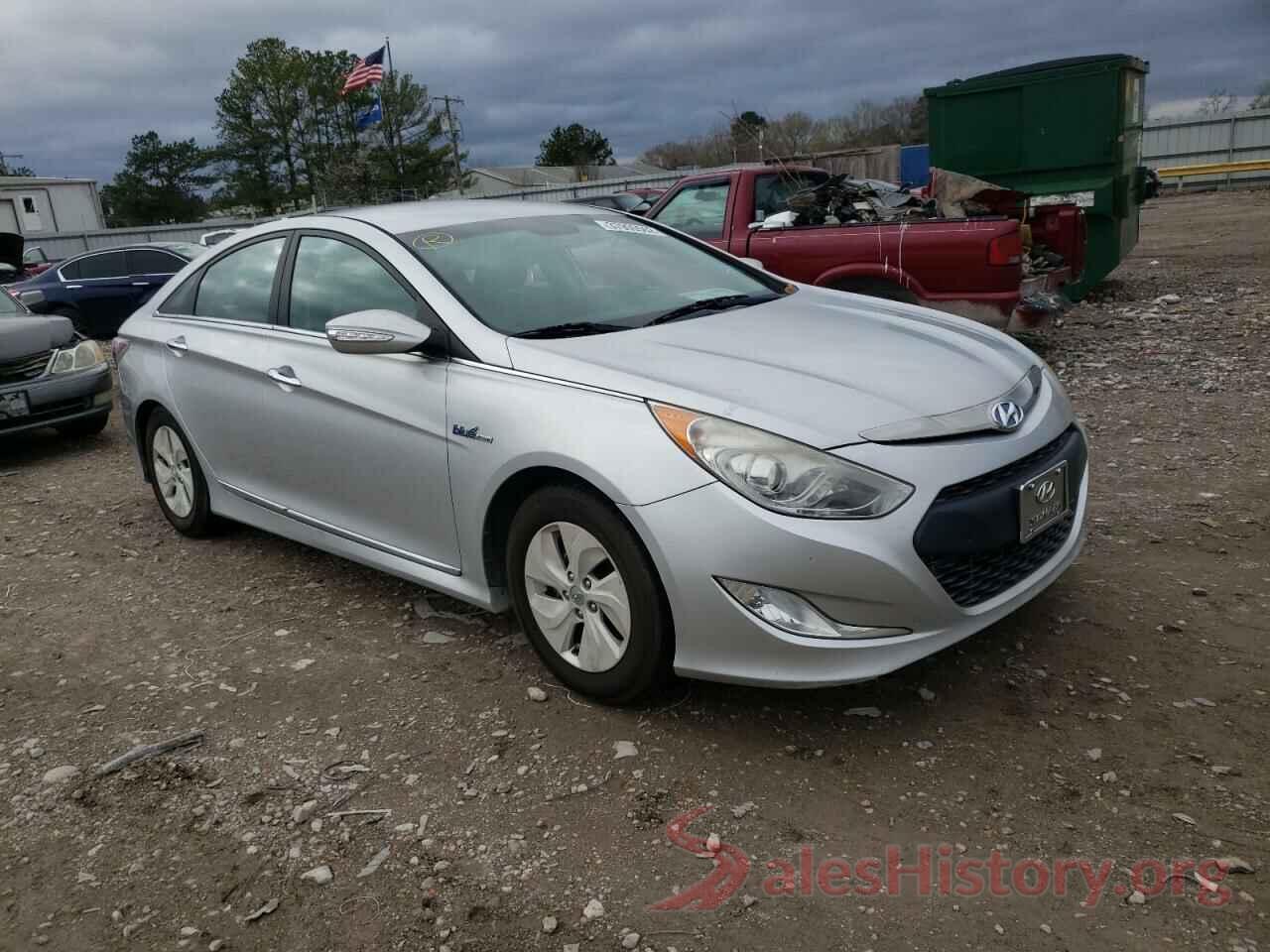 KMHEC4A48DA069052 2013 HYUNDAI SONATA