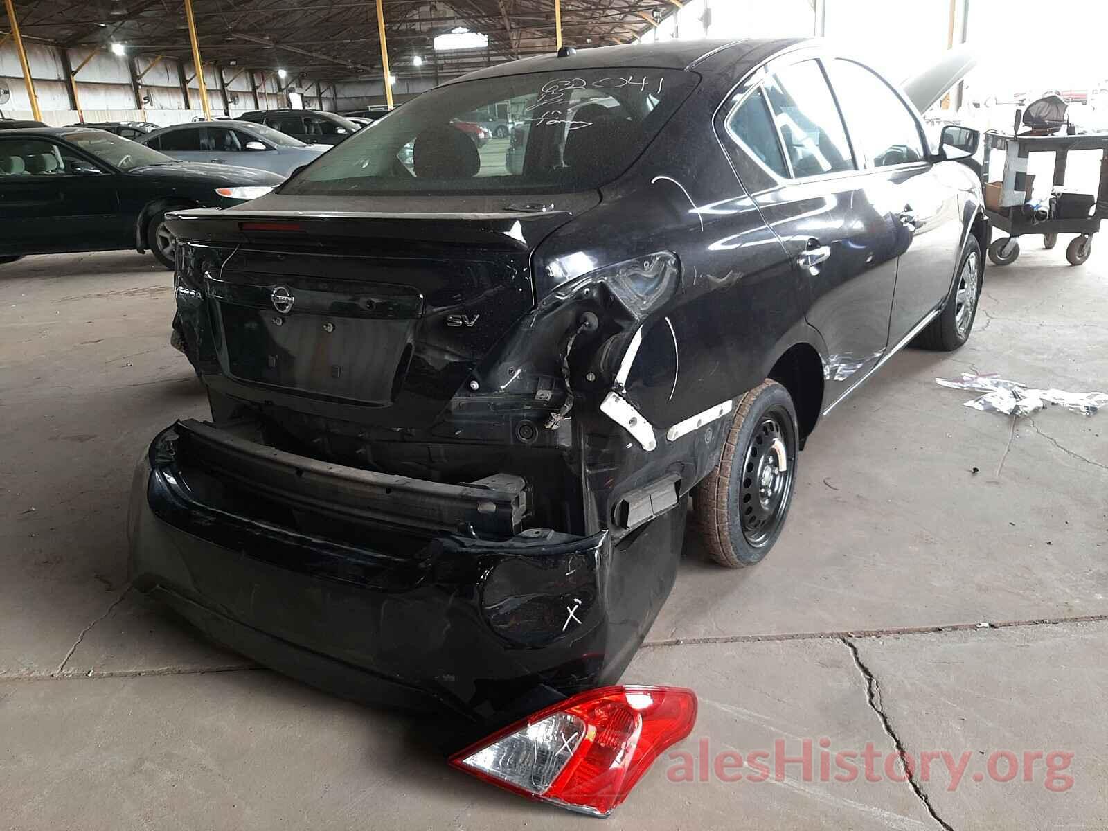 3N1CN7AP8HL813042 2017 NISSAN VERSA