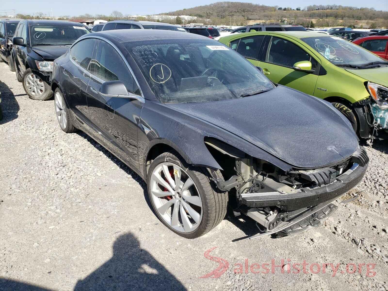 5YJ3E1EB8JF083310 2018 TESLA MODEL 3