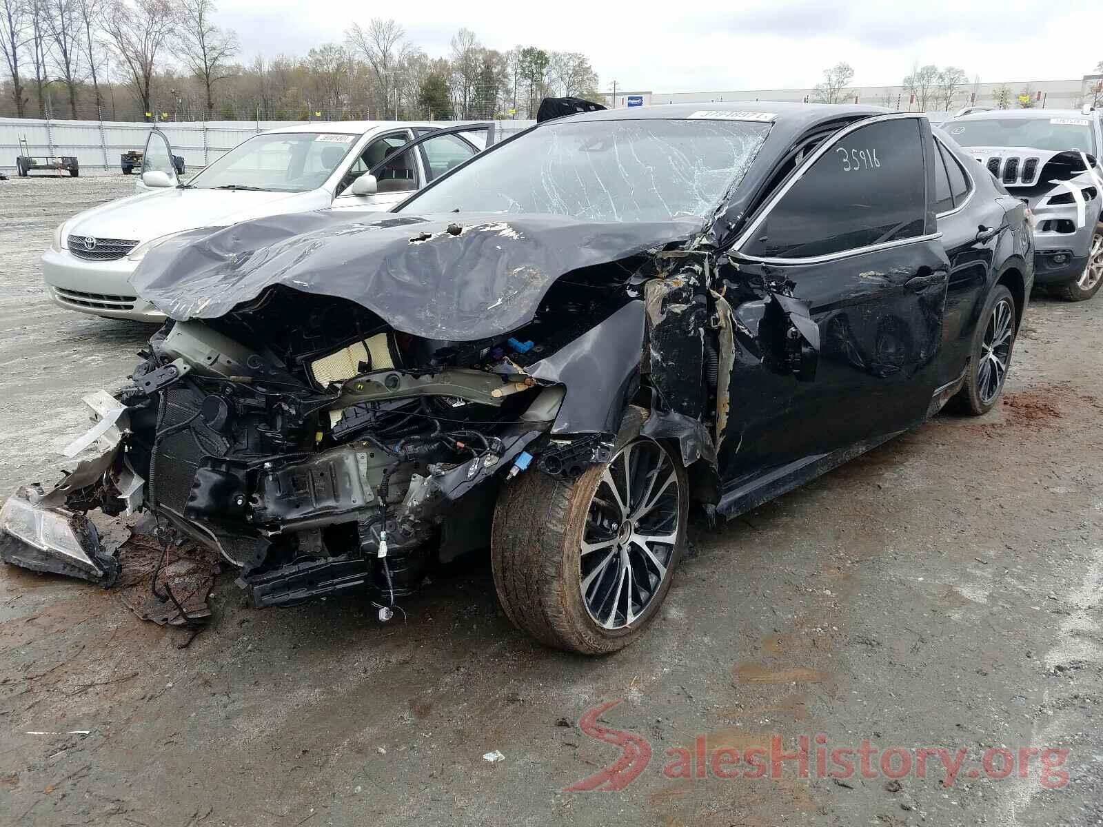 JTNB11HK5J3015901 2018 TOYOTA CAMRY