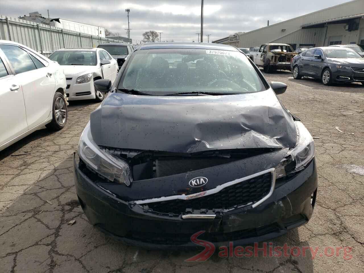 3KPFK4A71JE276882 2018 KIA FORTE