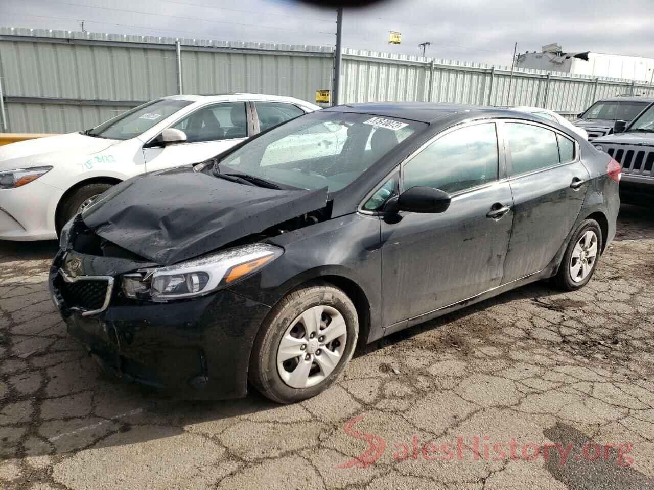 3KPFK4A71JE276882 2018 KIA FORTE