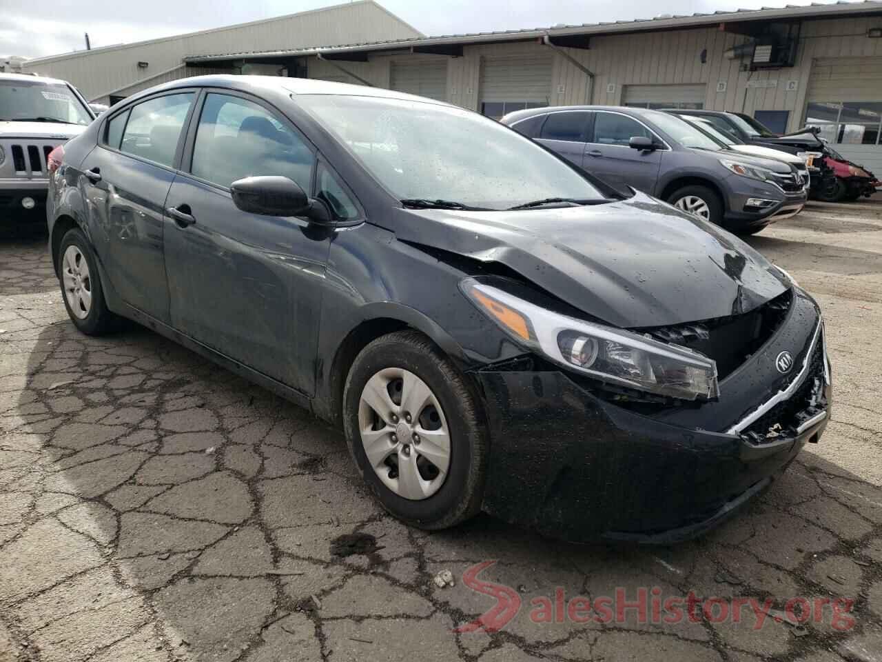 3KPFK4A71JE276882 2018 KIA FORTE