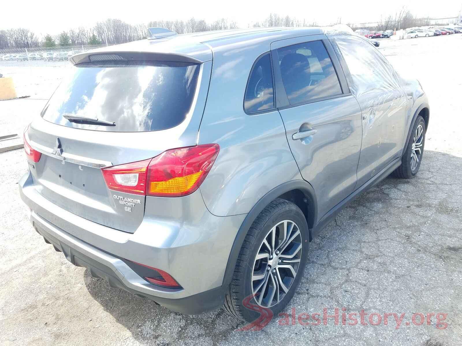 JA4AP3AW4JU002861 2018 MITSUBISHI OUTLANDER