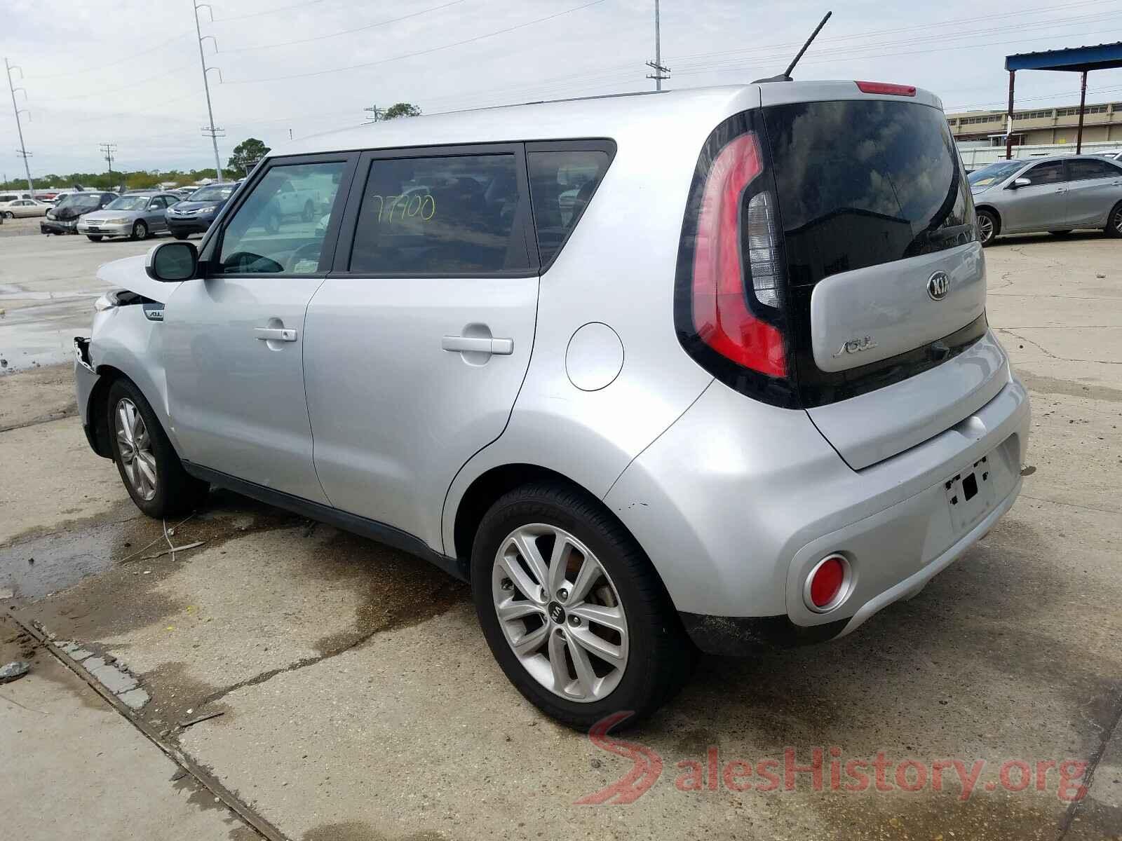 KNDJP3A55J7621304 2018 KIA SOUL