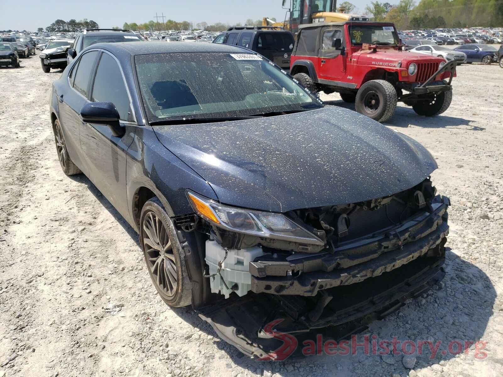 4T1B11HK0JU548734 2018 TOYOTA CAMRY