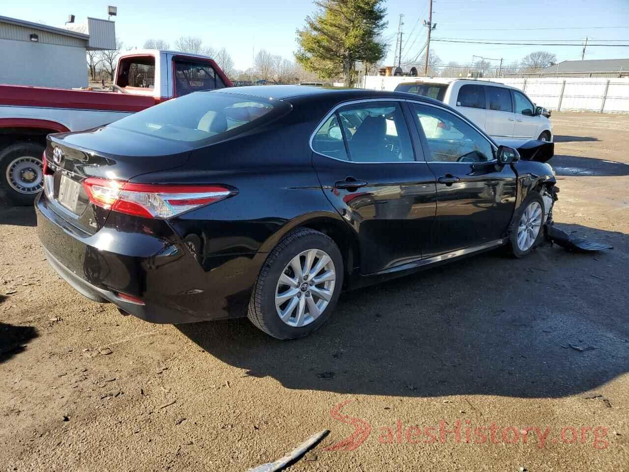 4T1B11HK0JU531092 2018 TOYOTA CAMRY