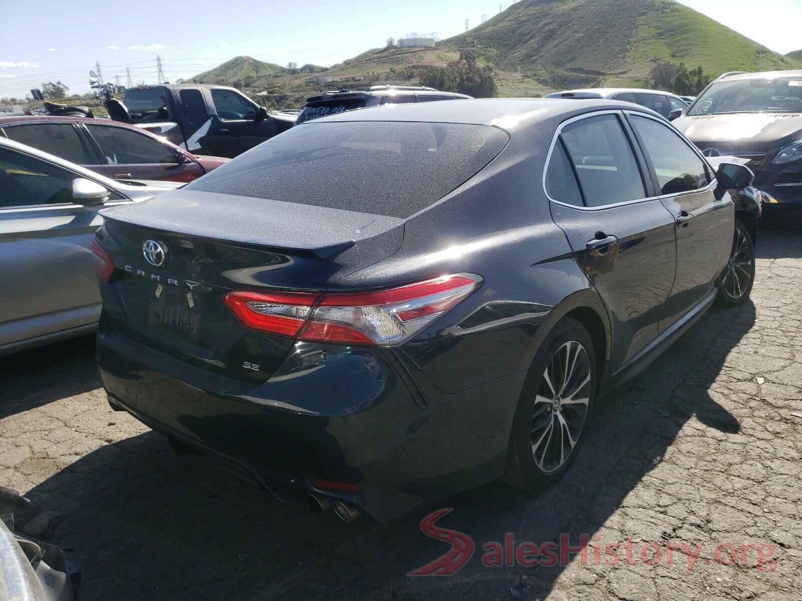 4T1B11HK8JU645762 2018 TOYOTA CAMRY