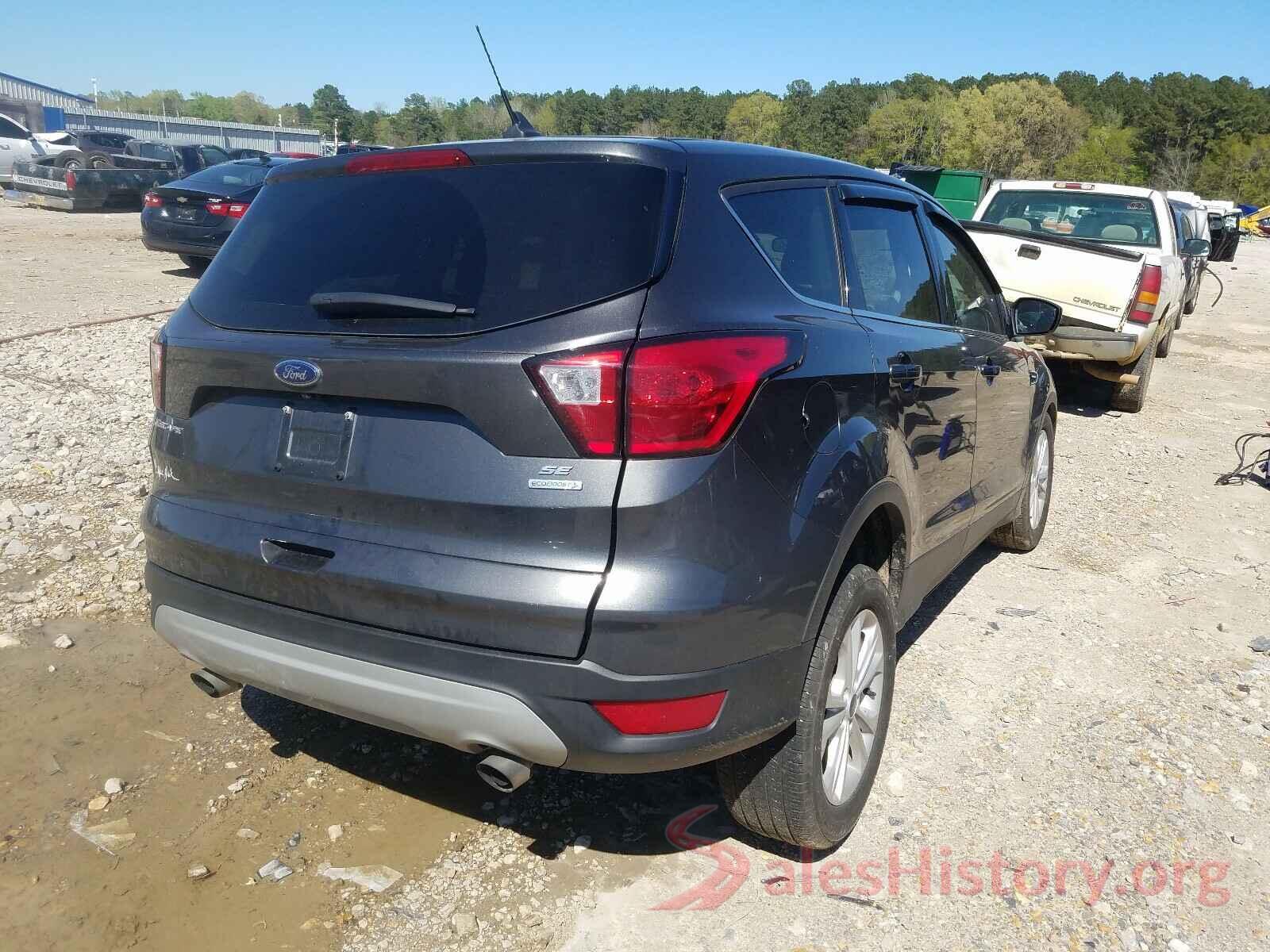 1FMCU0GD9KUB75056 2019 FORD ESCAPE