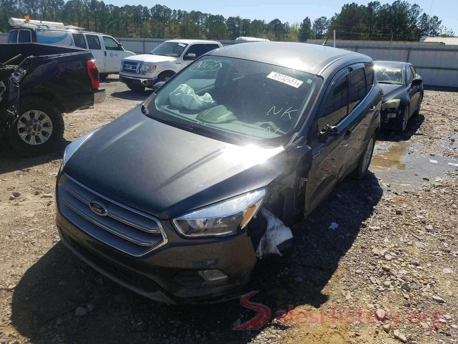 1FMCU0GD9KUB75056 2019 FORD ESCAPE