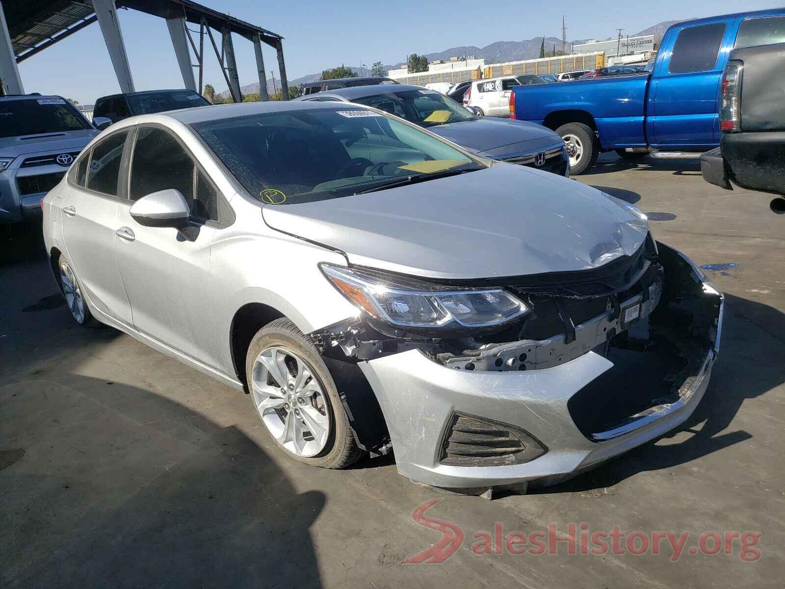 1G1BC5SM8K7151832 2019 CHEVROLET CRUZE