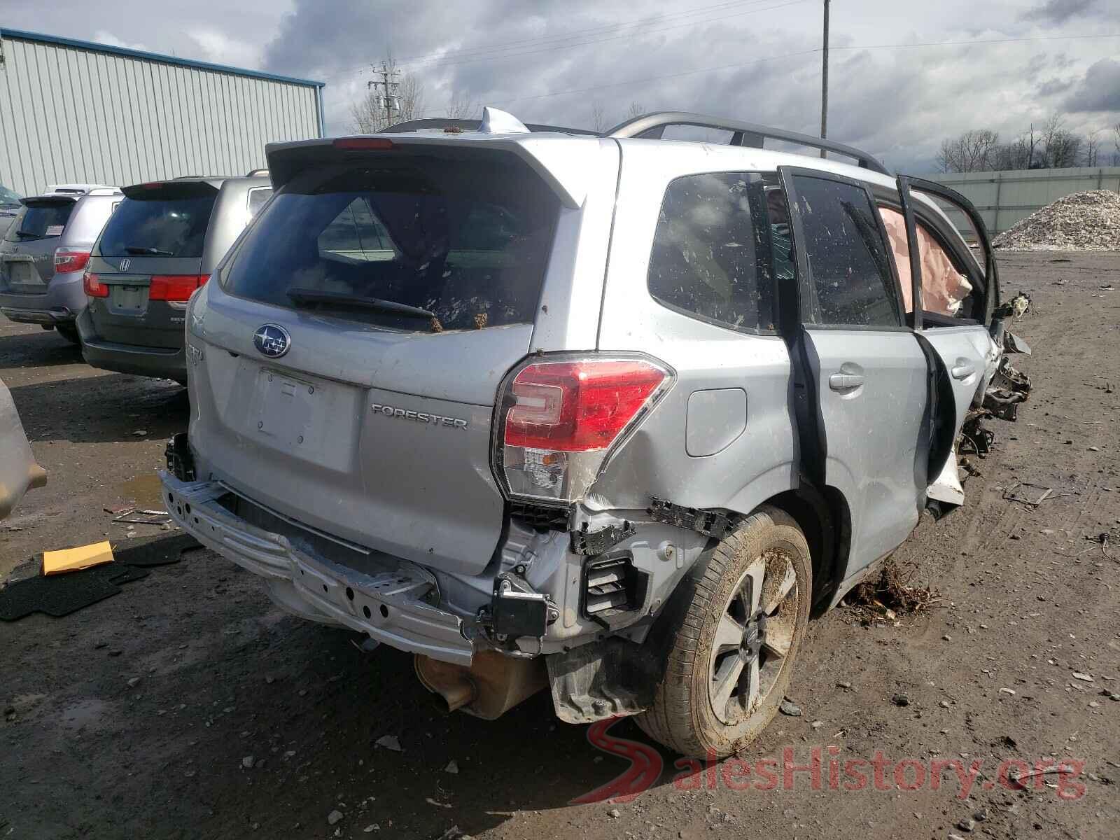 JF2SJAGC2JH592078 2018 SUBARU FORESTER