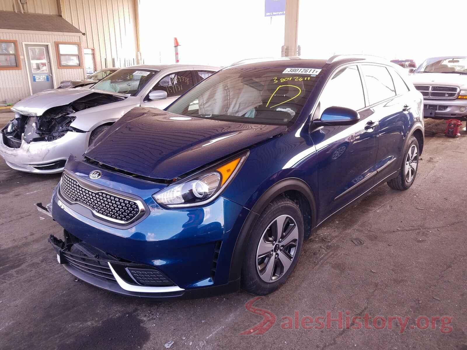 KNDCB3LC8J5200627 2018 KIA NIRO