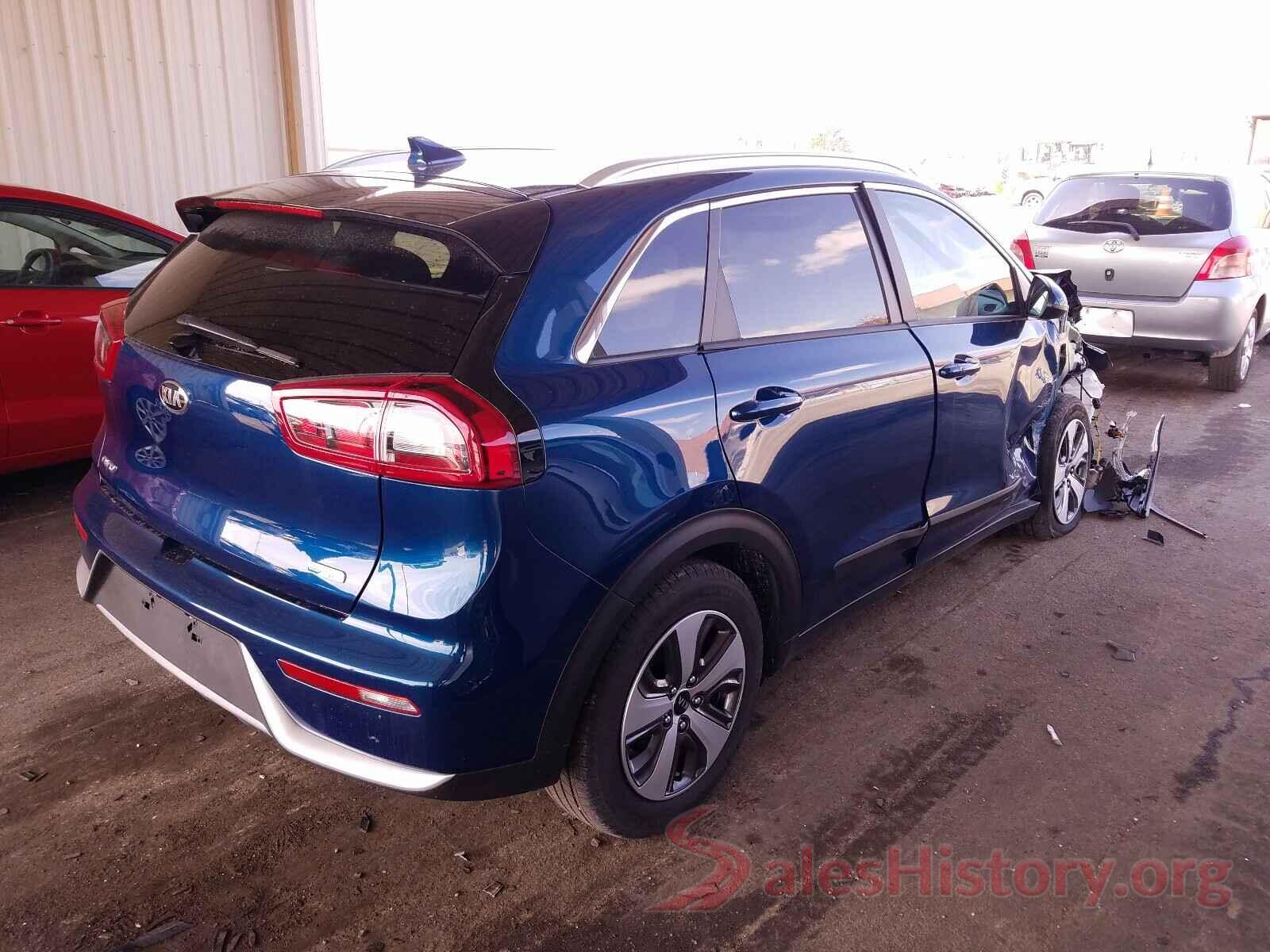 KNDCB3LC8J5200627 2018 KIA NIRO