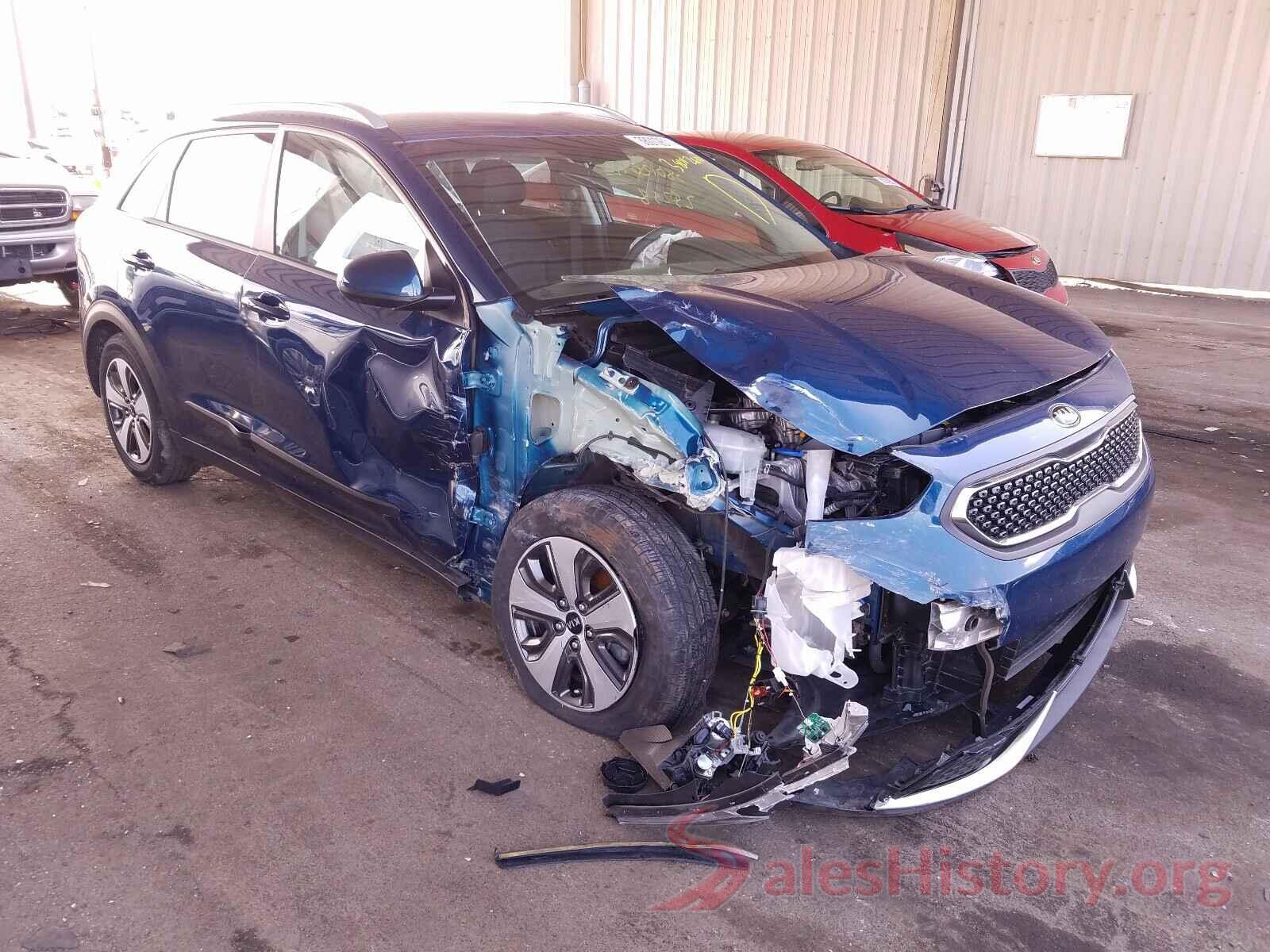 KNDCB3LC8J5200627 2018 KIA NIRO