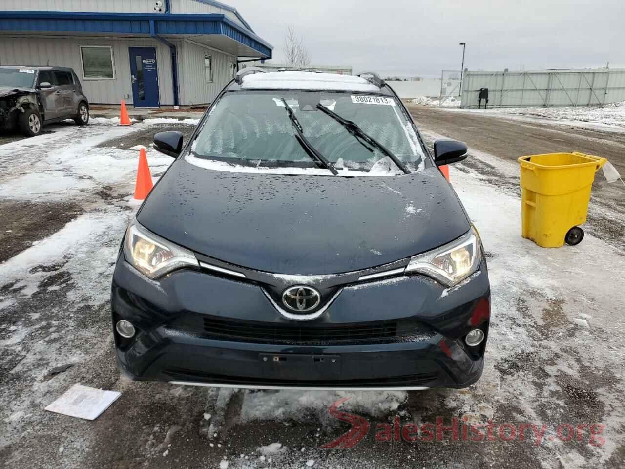 JTMRFREV6HD211996 2017 TOYOTA RAV4