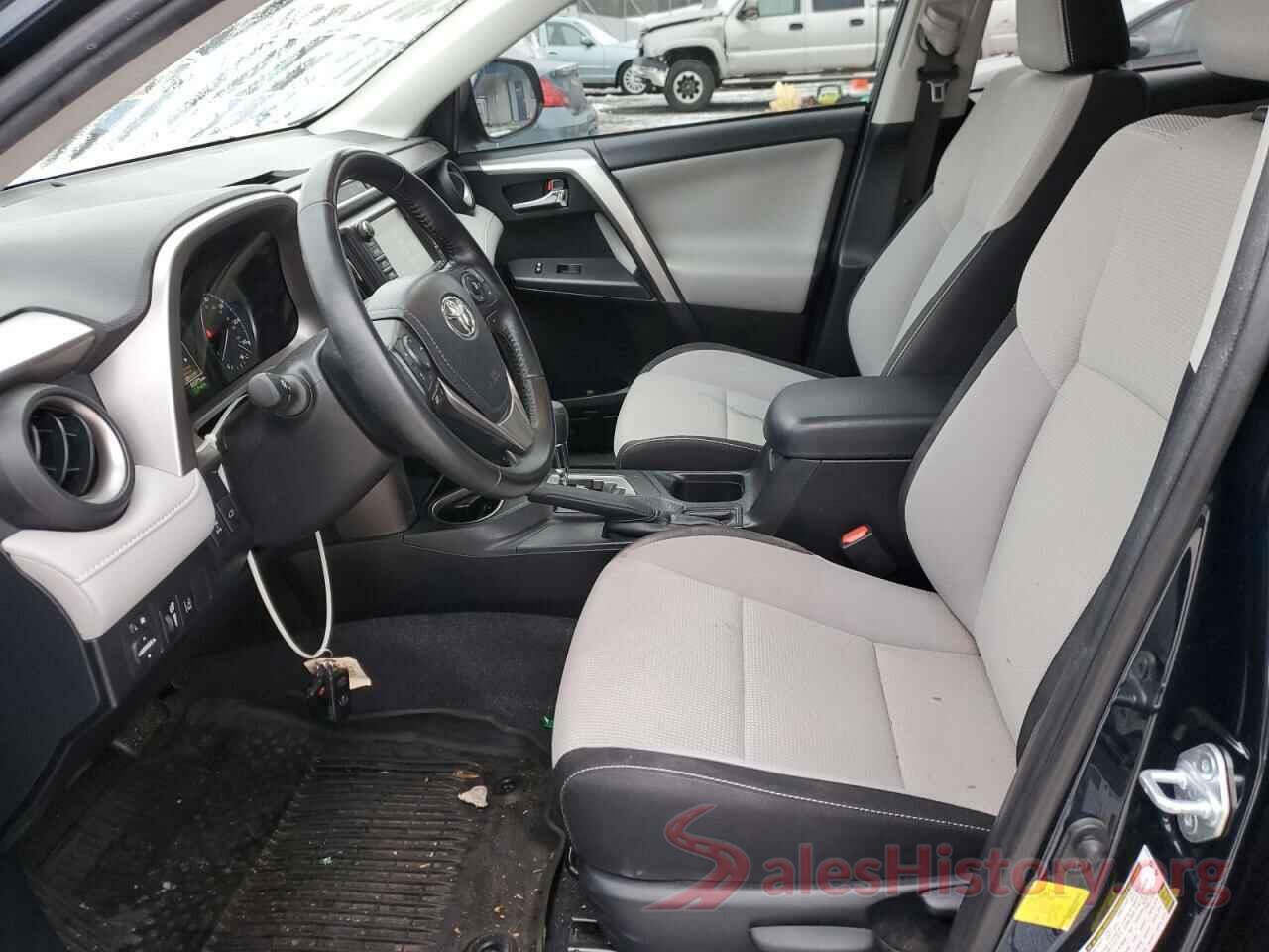 JTMRFREV6HD211996 2017 TOYOTA RAV4