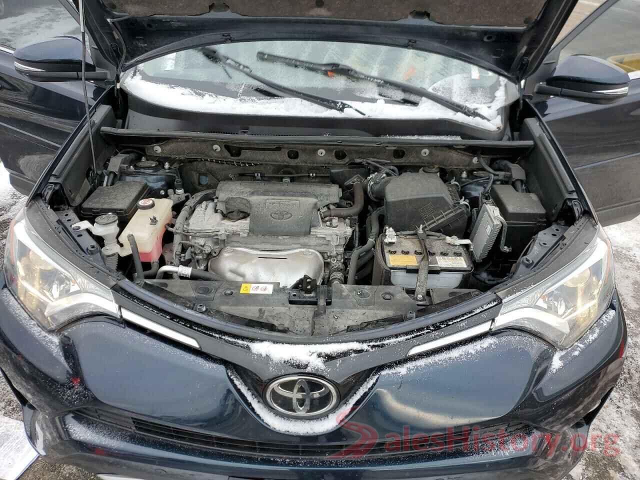 JTMRFREV6HD211996 2017 TOYOTA RAV4