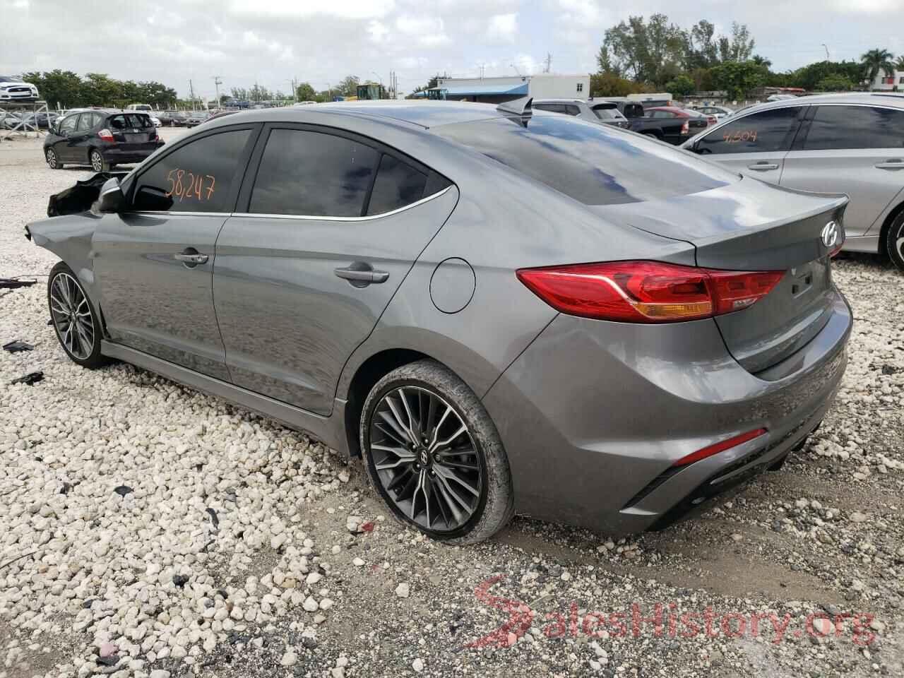 KMHD04LB1JU563277 2018 HYUNDAI ELANTRA