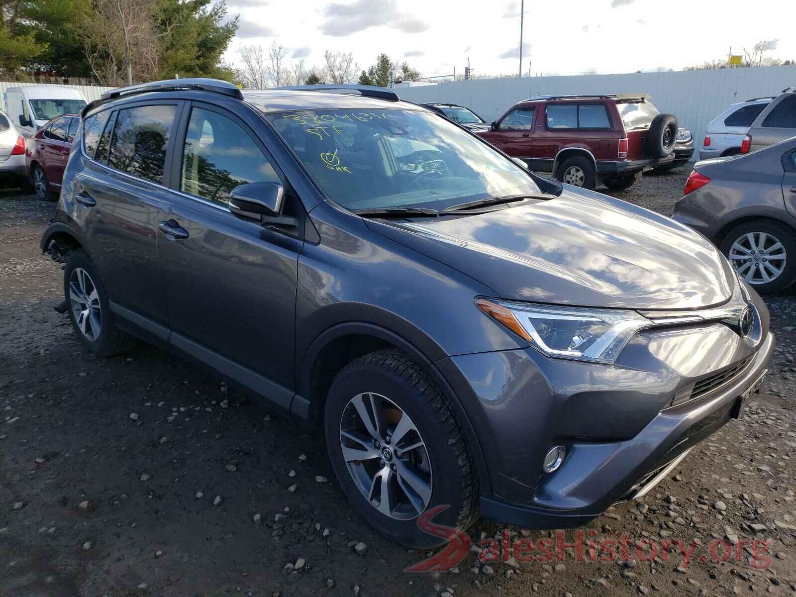 JTMRFREV2HJ111640 2017 TOYOTA RAV4