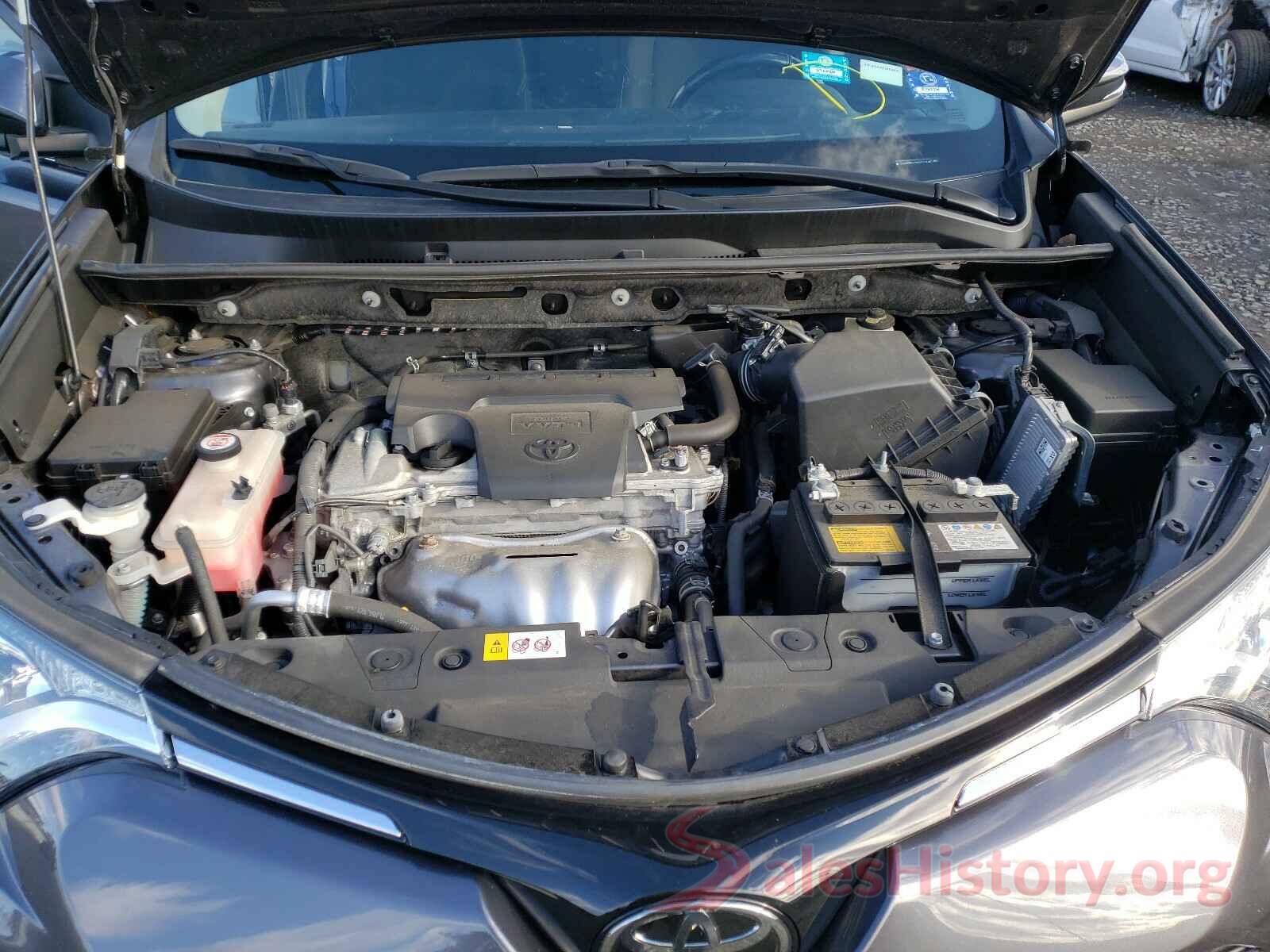 JTMRFREV2HJ111640 2017 TOYOTA RAV4