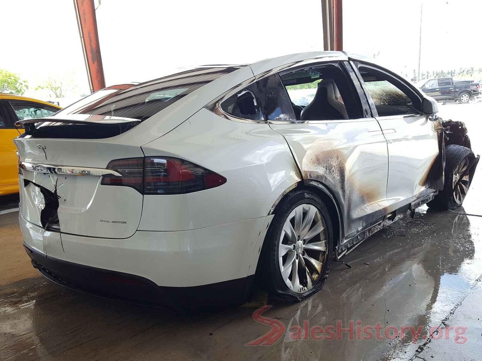 5YJXCAE26KF193037 2019 TESLA MODEL X