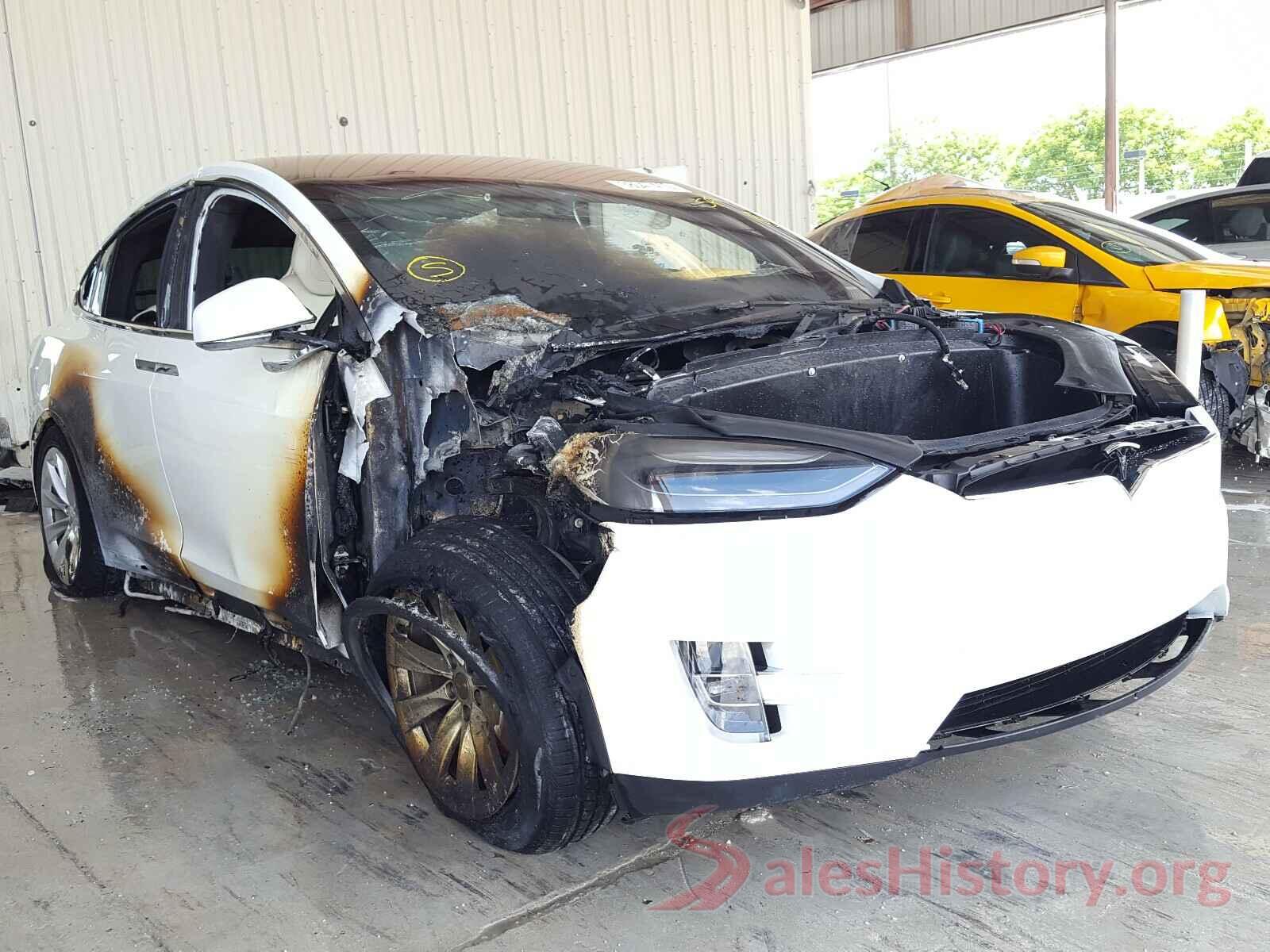 5YJXCAE26KF193037 2019 TESLA MODEL X