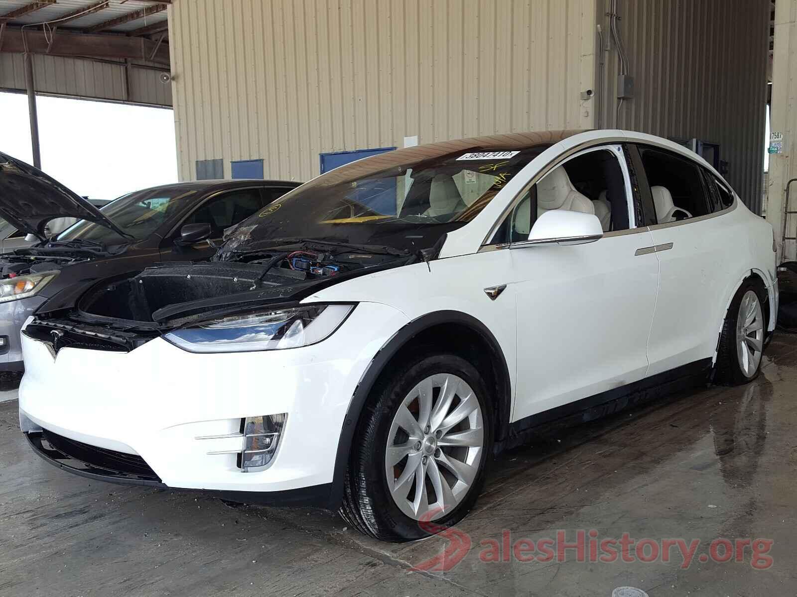 5YJXCAE26KF193037 2019 TESLA MODEL X