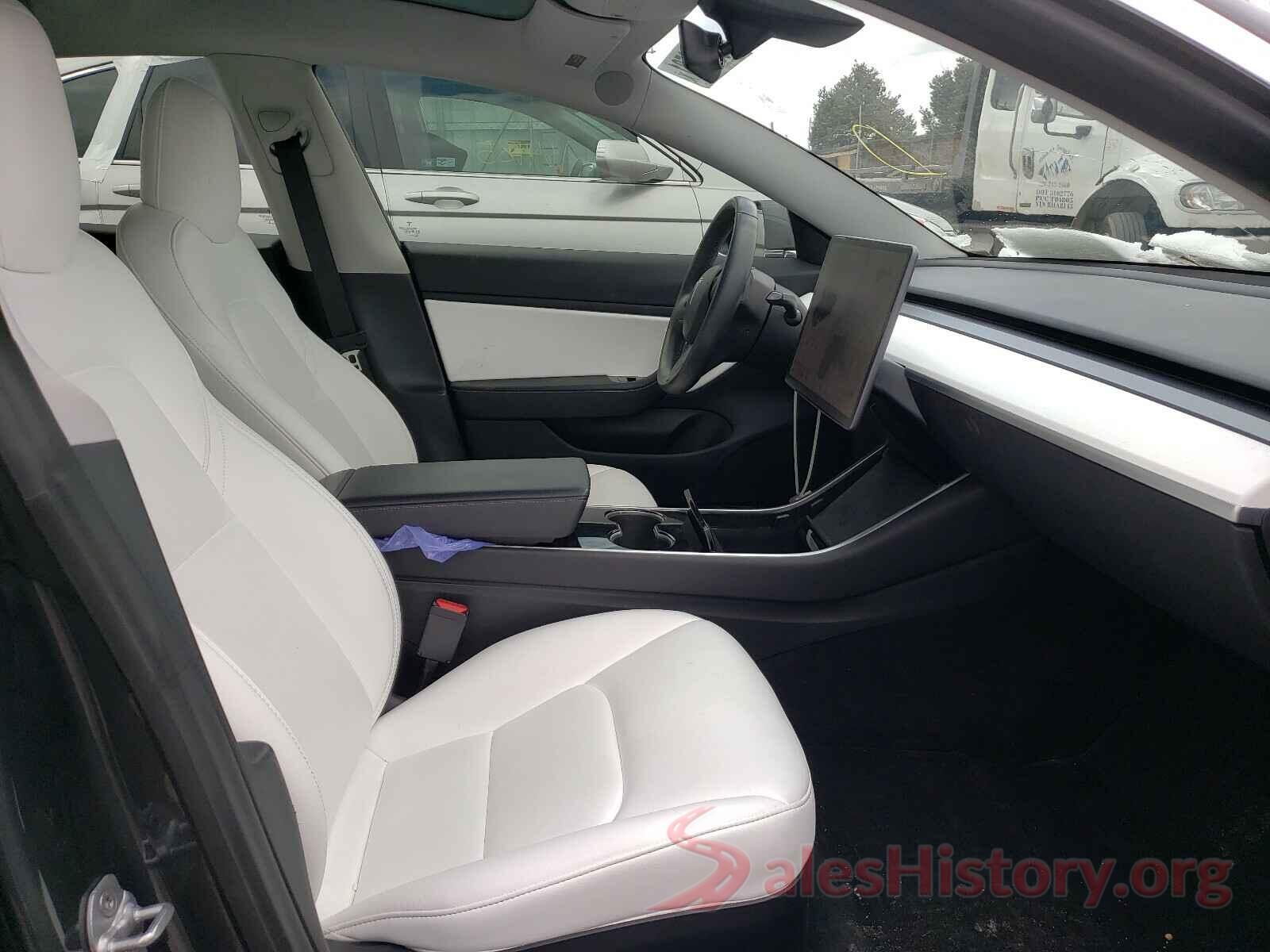 5YJ3E1EB0JF100861 2018 TESLA MODEL 3