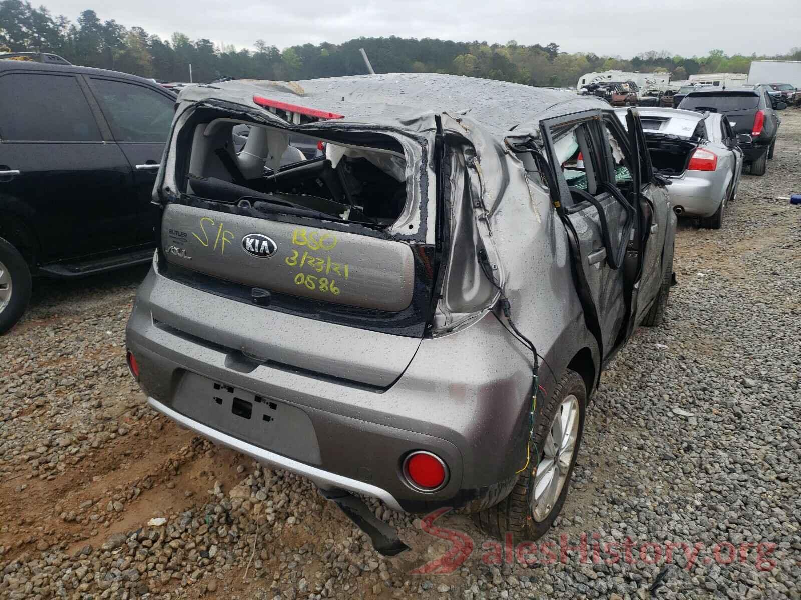 KNDJP3A58J7540586 2018 KIA SOUL