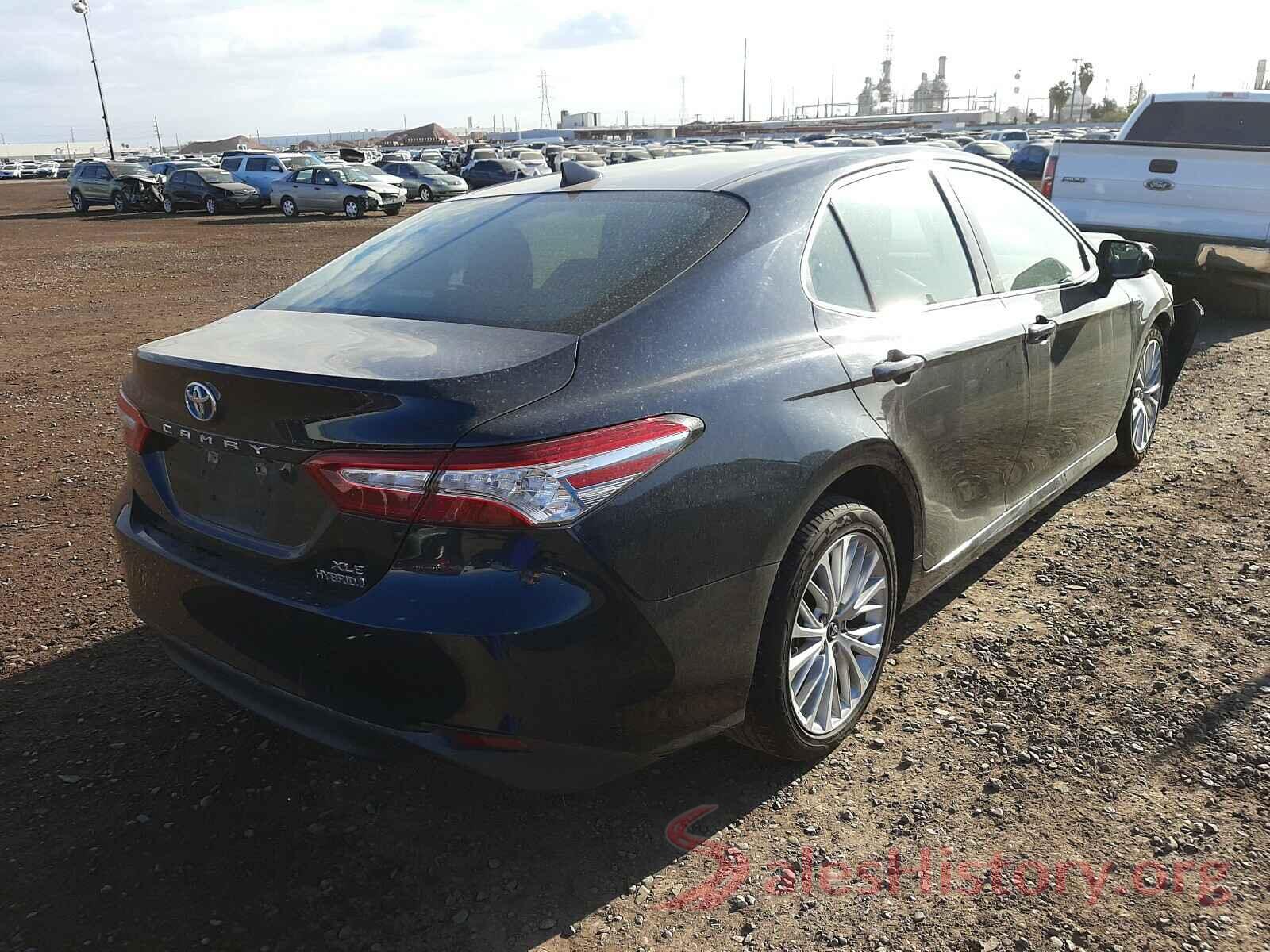 4T1B21HK4JU504054 2018 TOYOTA CAMRY