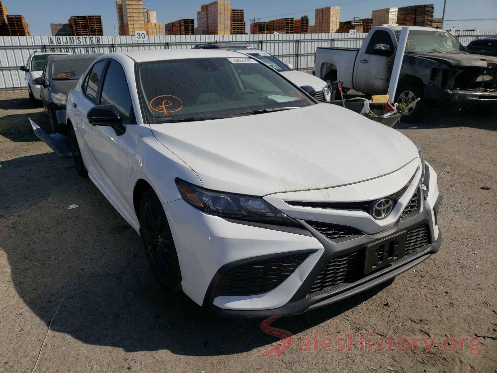 4T1G11AK2MU411668 2021 TOYOTA CAMRY