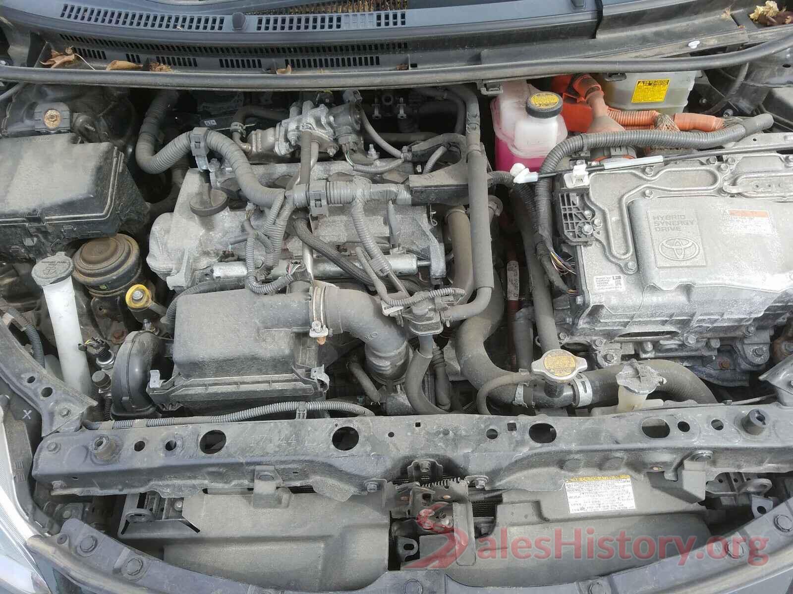 JTDKDTB31F1103744 2015 TOYOTA PRIUS