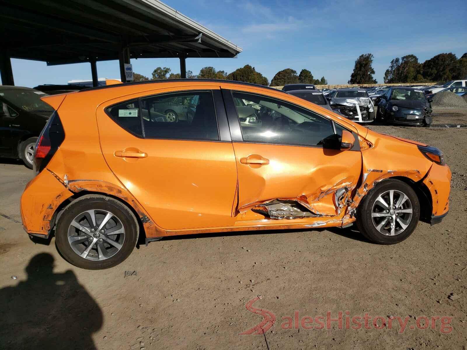 JTDKDTB36J1599715 2018 TOYOTA PRIUS