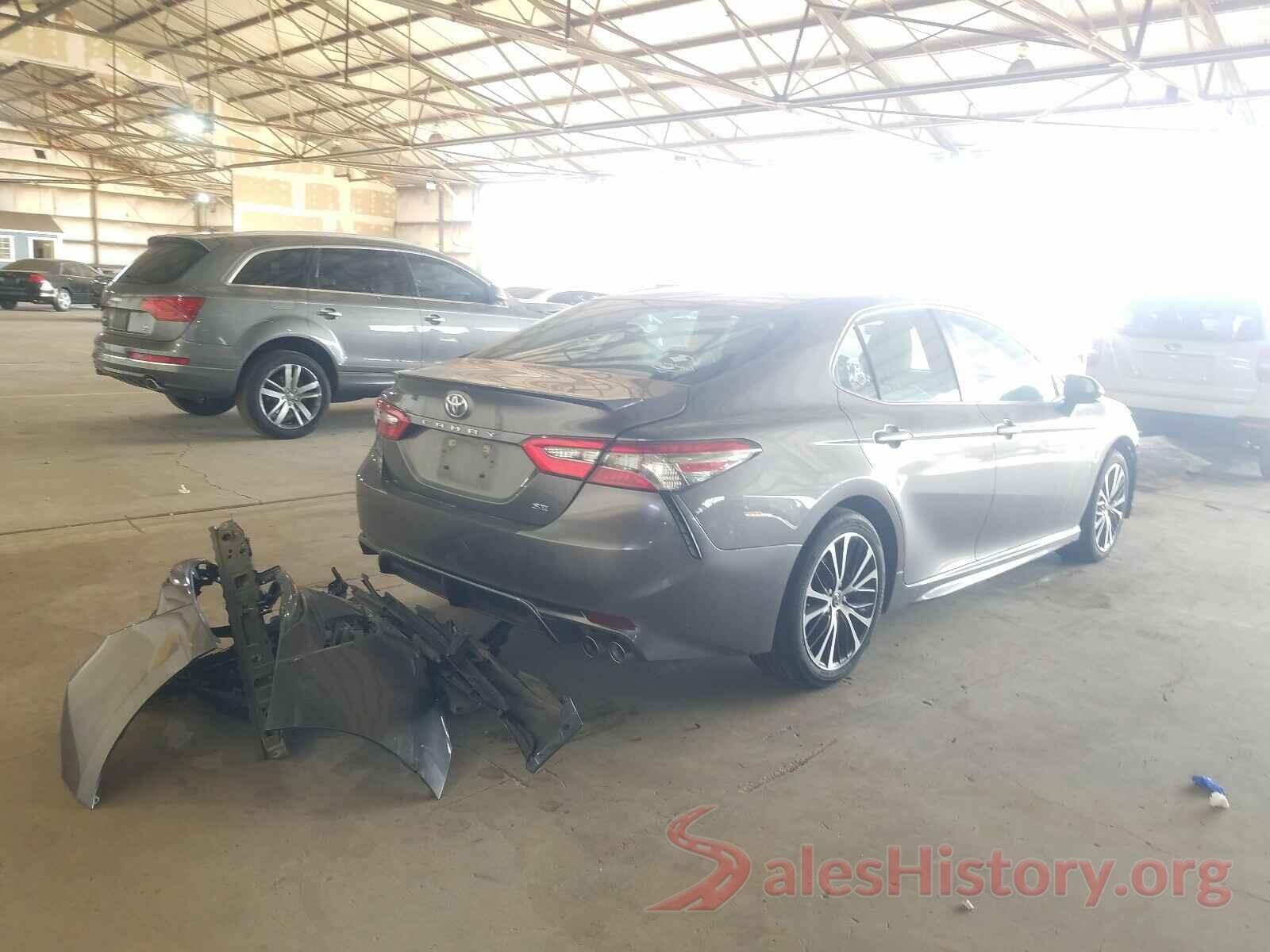 4T1B11HK6JU034600 2018 TOYOTA CAMRY