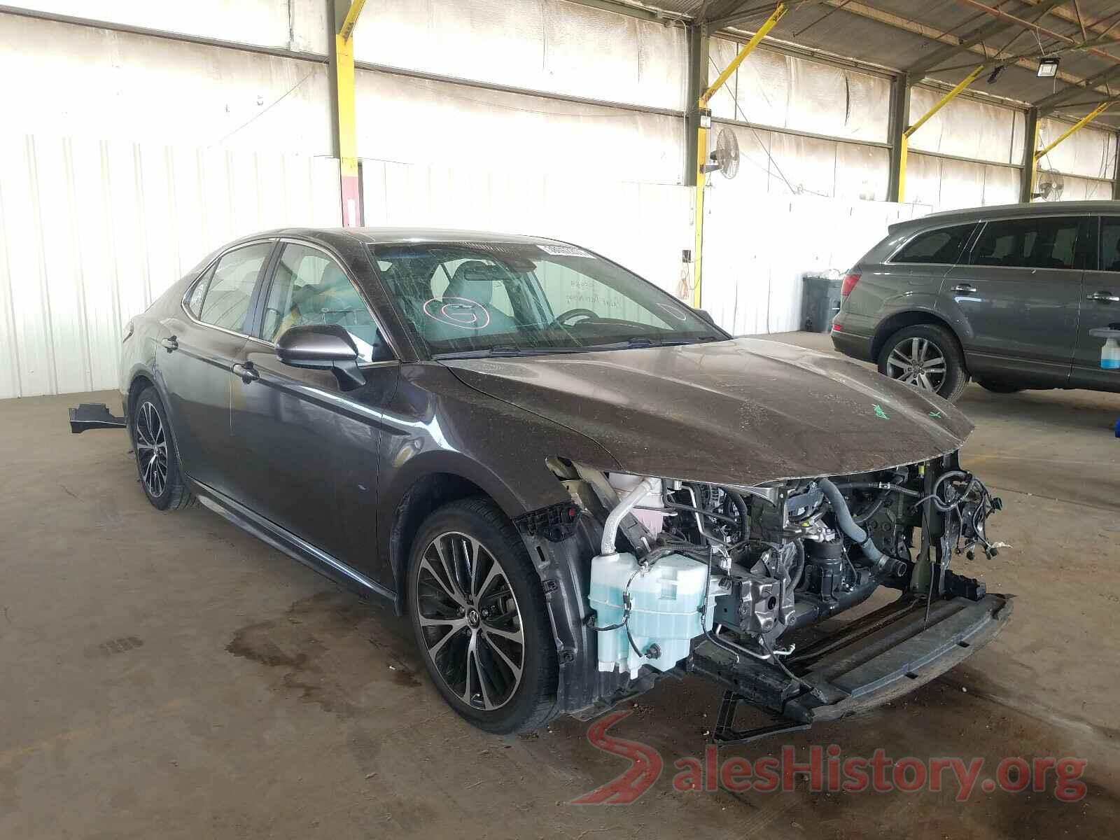 4T1B11HK6JU034600 2018 TOYOTA CAMRY