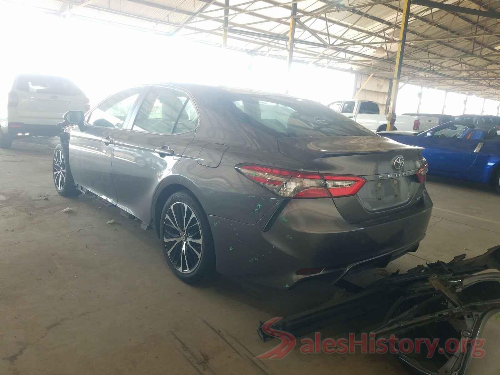 4T1B11HK6JU034600 2018 TOYOTA CAMRY