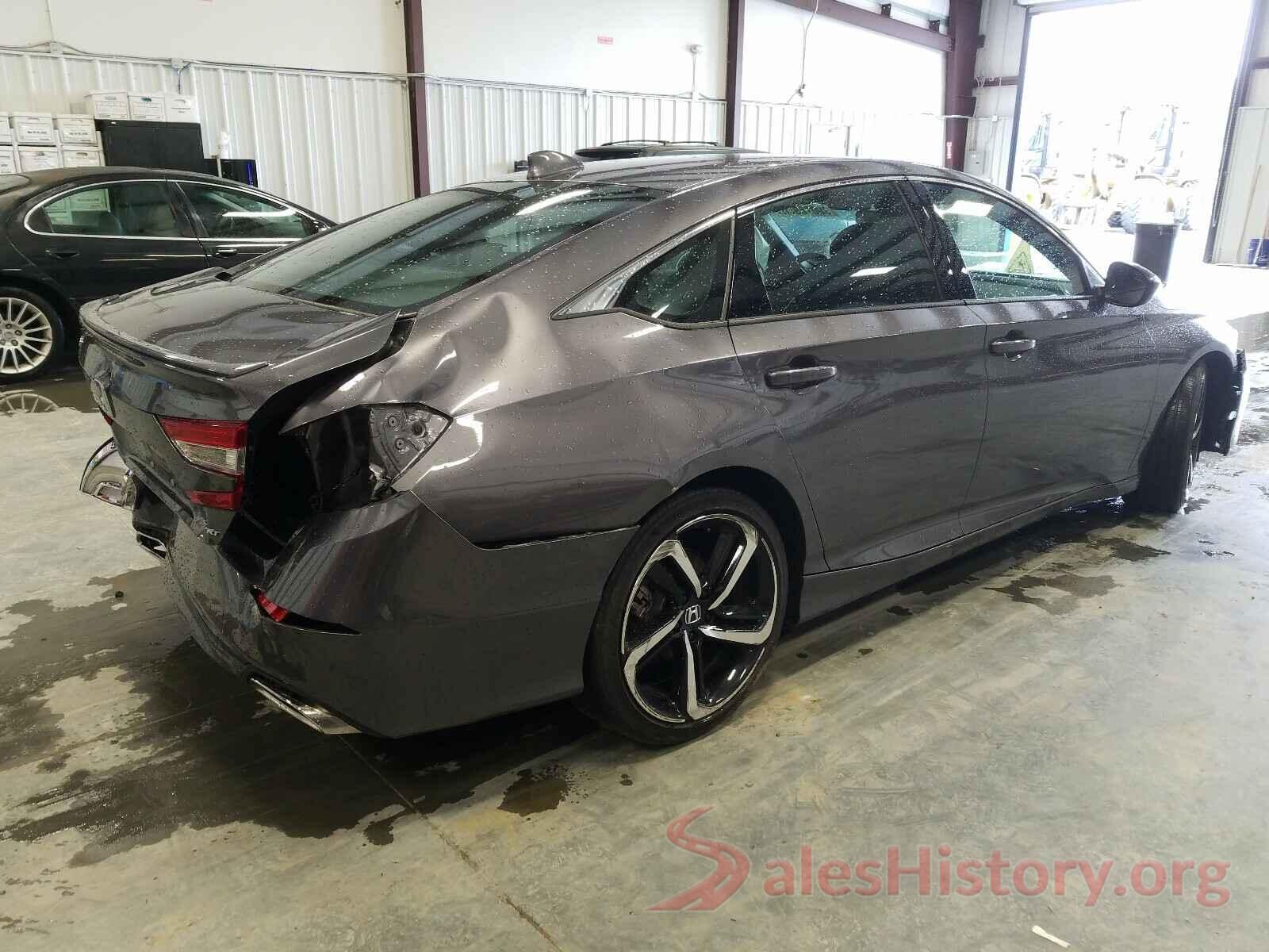 1HGCV1F30JA240636 2018 HONDA ACCORD