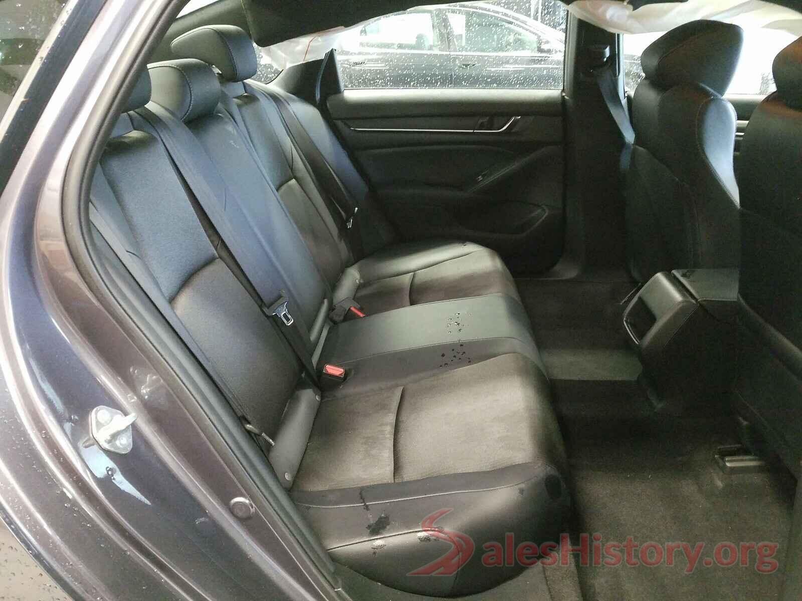 1HGCV1F30JA240636 2018 HONDA ACCORD