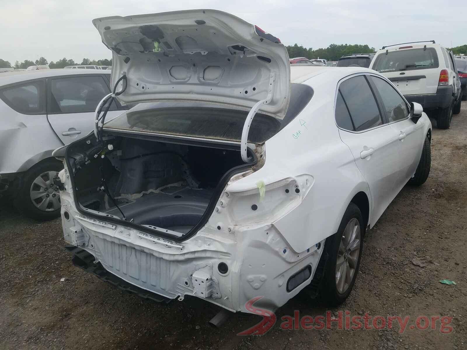 4T1B11HK8KU795033 2019 TOYOTA CAMRY