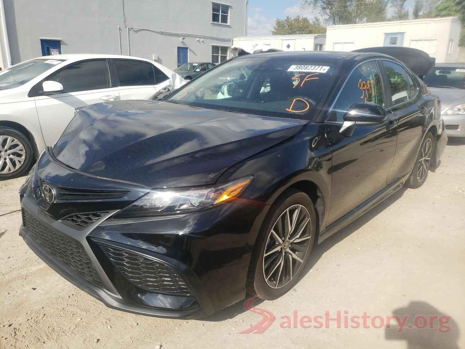 4T1G11AK0MU405965 2021 TOYOTA CAMRY