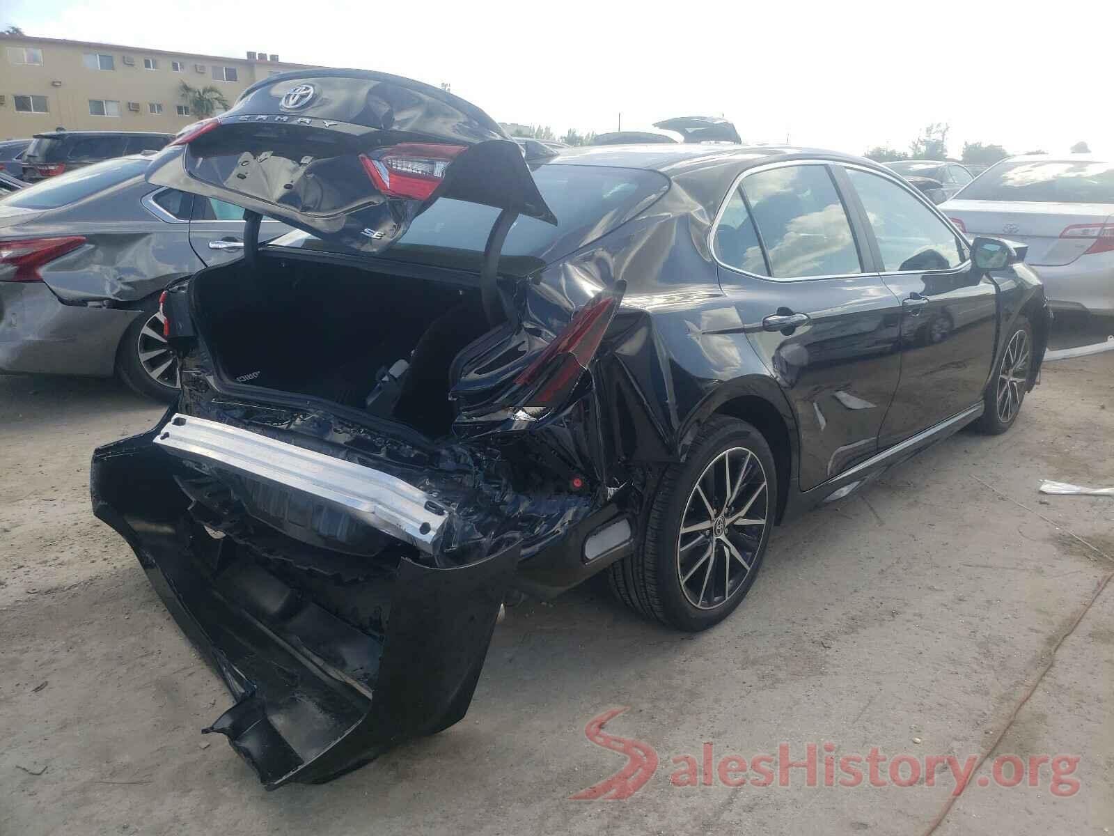 4T1G11AK0MU405965 2021 TOYOTA CAMRY