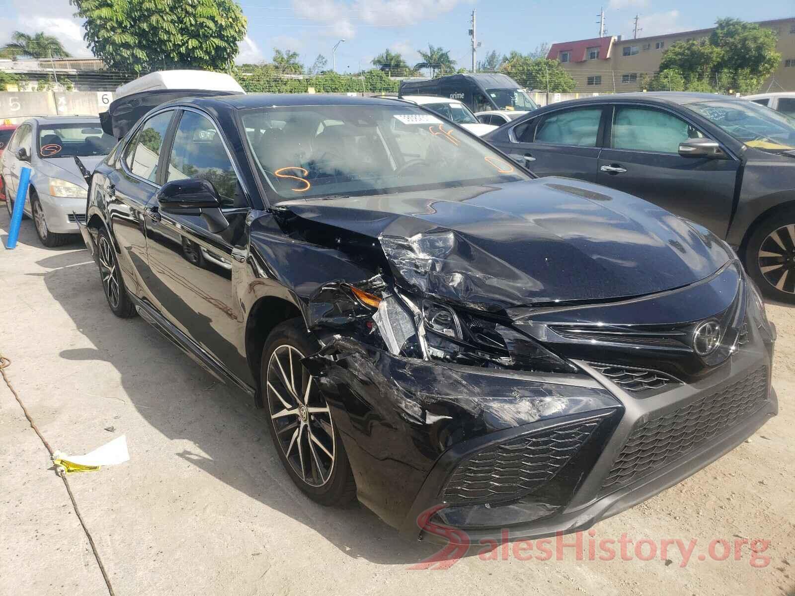 4T1G11AK0MU405965 2021 TOYOTA CAMRY